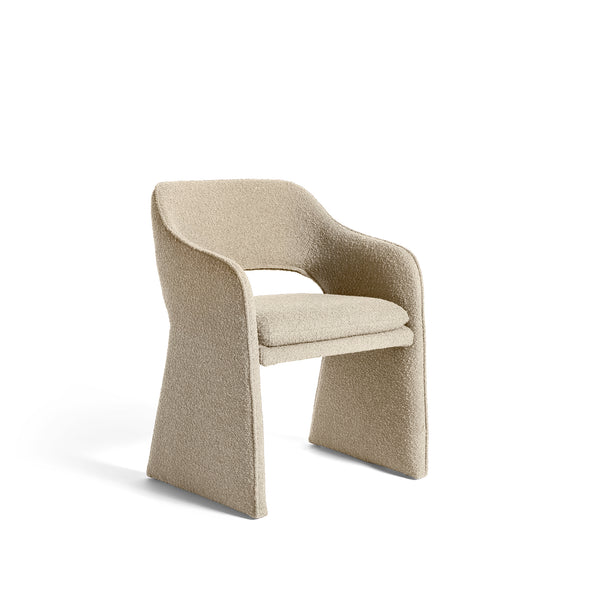 Plush Esszimmerstuhl, Armlehnen | Amiya Bouclé Beige - Møbelkompagniet DE