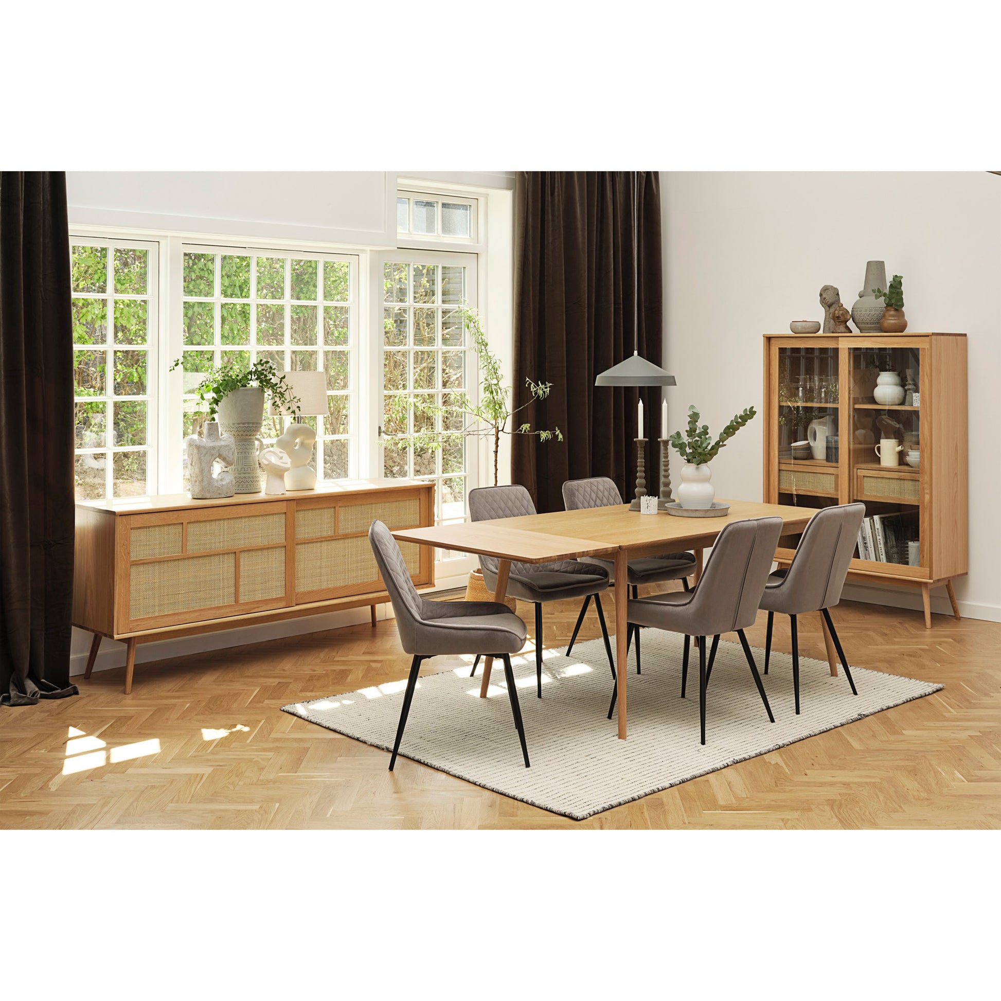 Barrali spisebord, 150x90 - Møbelkompagniet