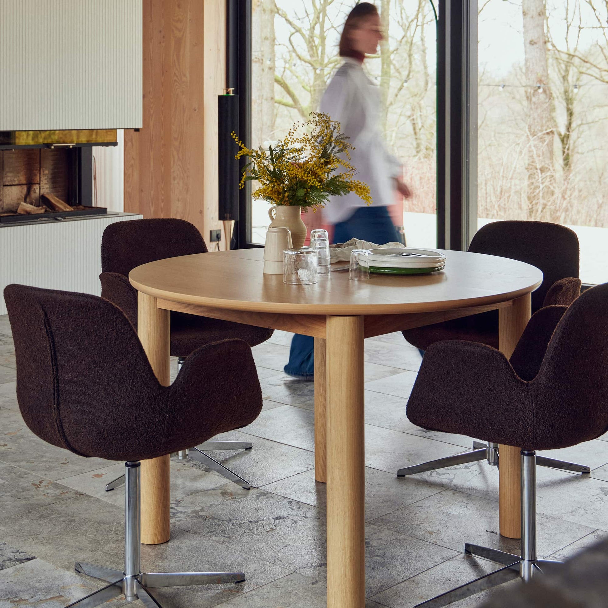 Askov spisebord, inkl. tillægsplade | Ø115-160 - Møbelkompagniet