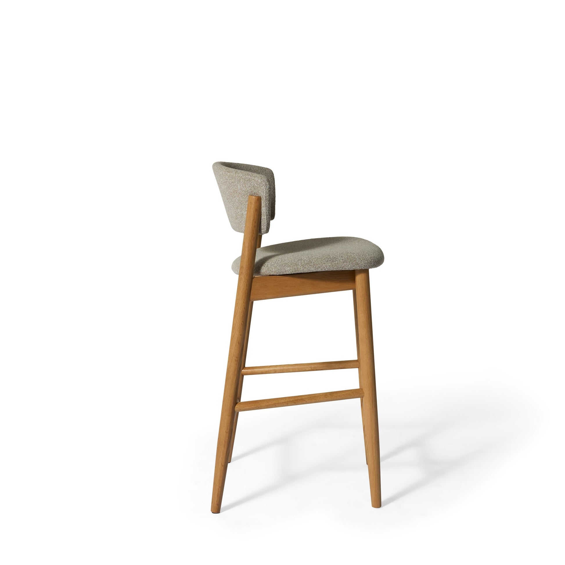 Leonora counterstol, egetræ | stof - Møbelkompagniet