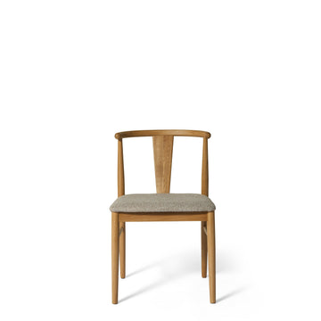 Mori spisebordsstol, egetræ | stof beige - Møbelkompagniet