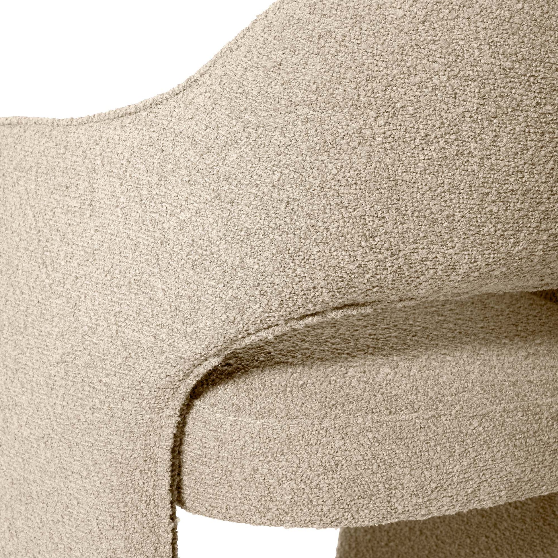 Plush spisebordsstol, armlæn | Amiya Bouclé - Møbelkompagniet