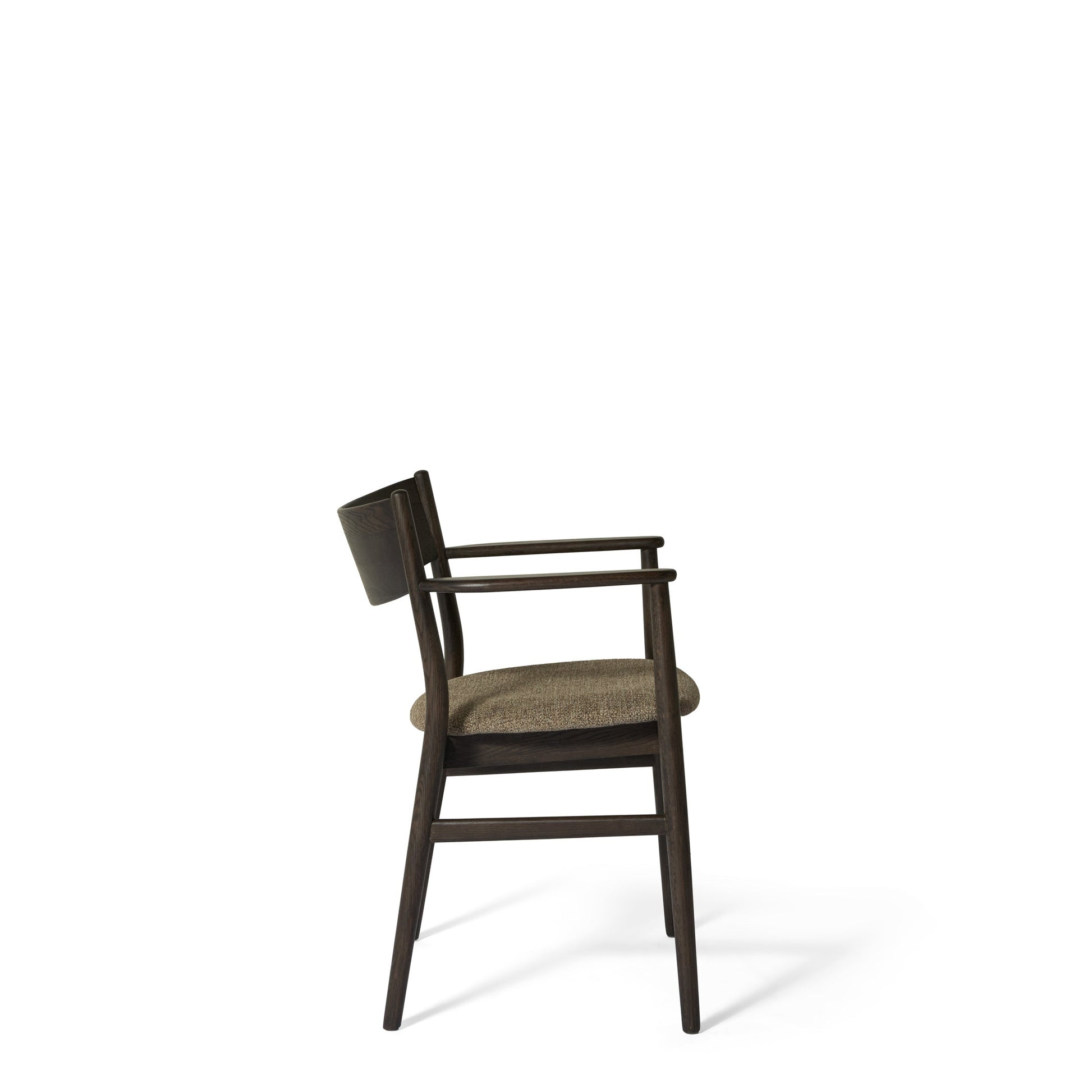 Seren spisebordsstol, røget egetræ | stof | armlæn - Møbelkompagniet