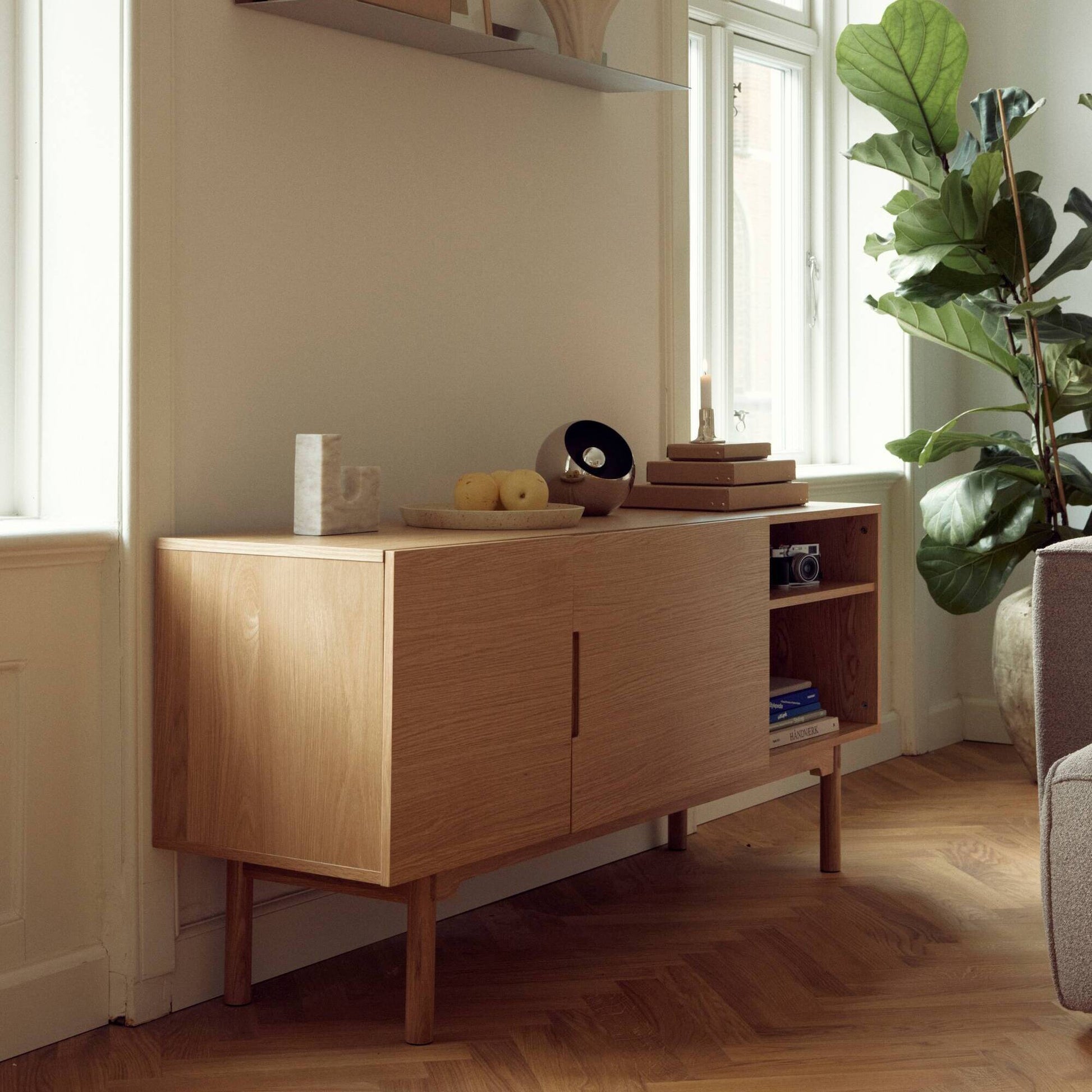 Struktur skænk - Møbelkompagniet