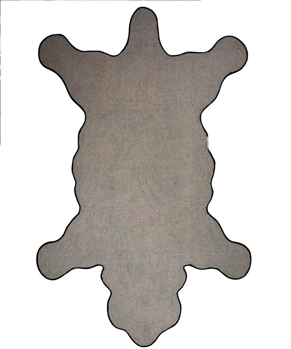 Blomstret bjørn tæppe, Doing Goods - 241x164 cm - Møbelkompagniet