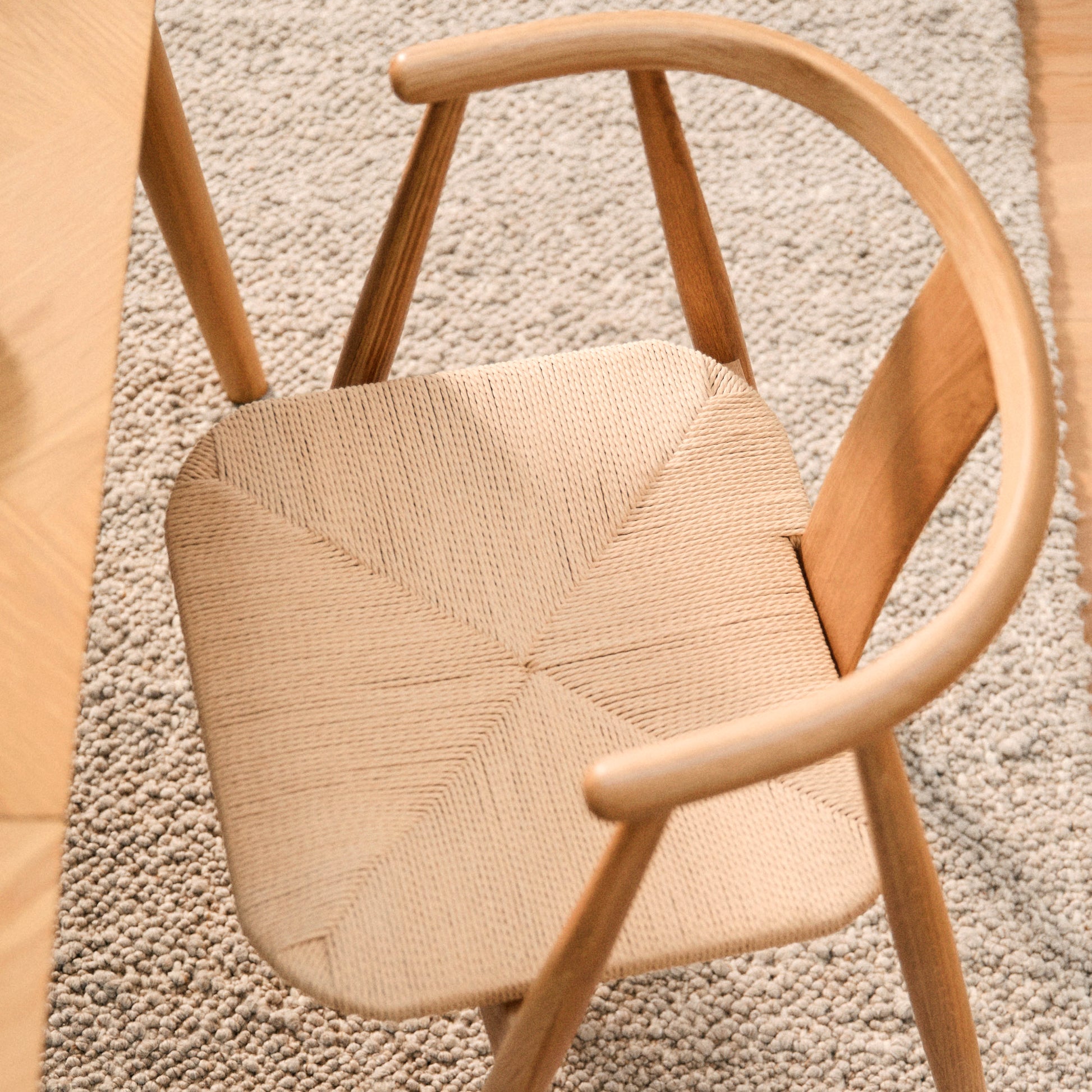 Relate spisebordsstol,  egetræ | flet - Møbelkompagniet